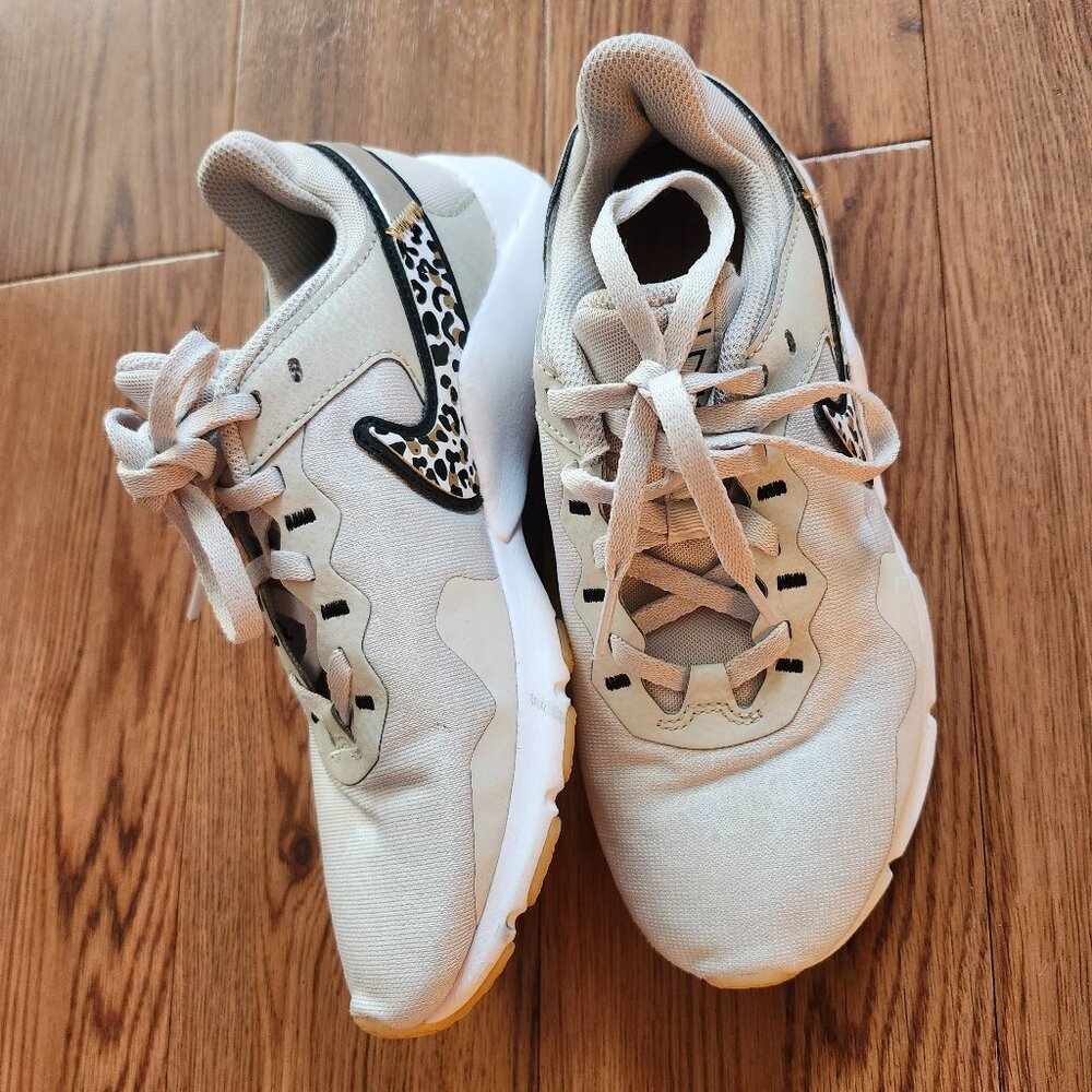 Nike Tennis Shoes
